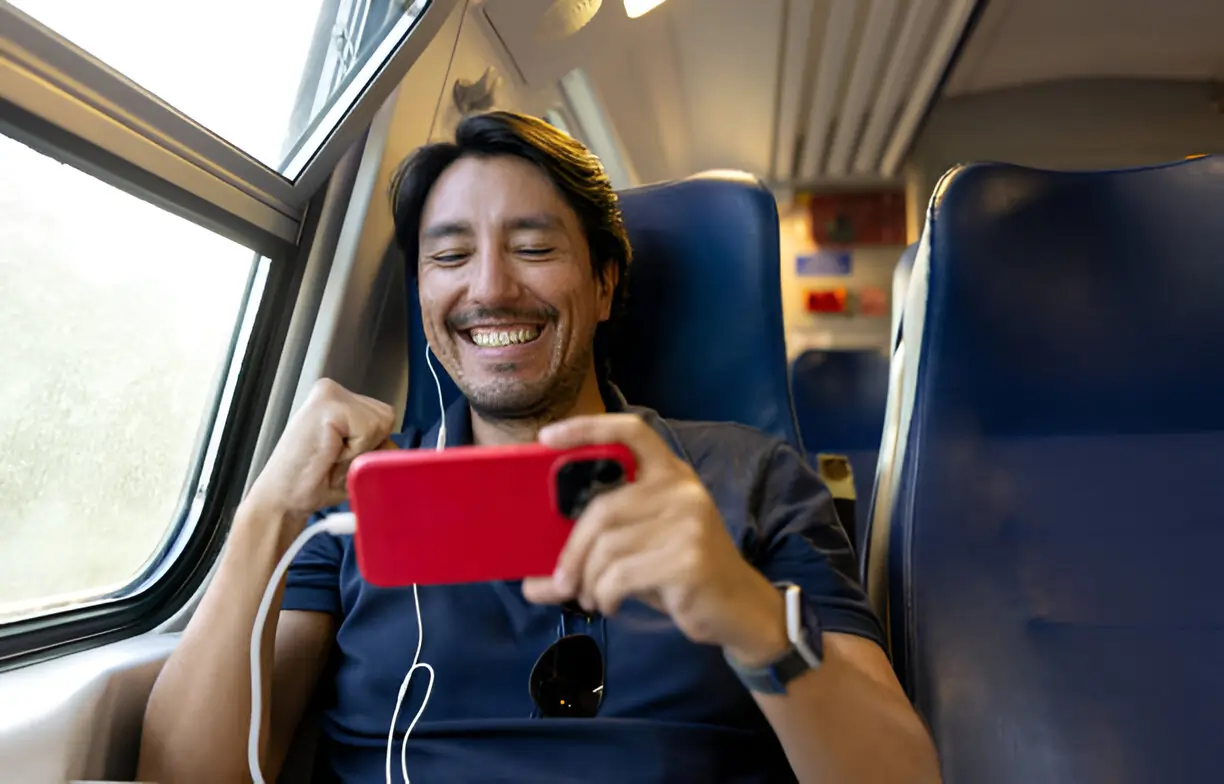Where To Stream Sports On A Road Trip (Without Losing Your Signal—or Your Mind)